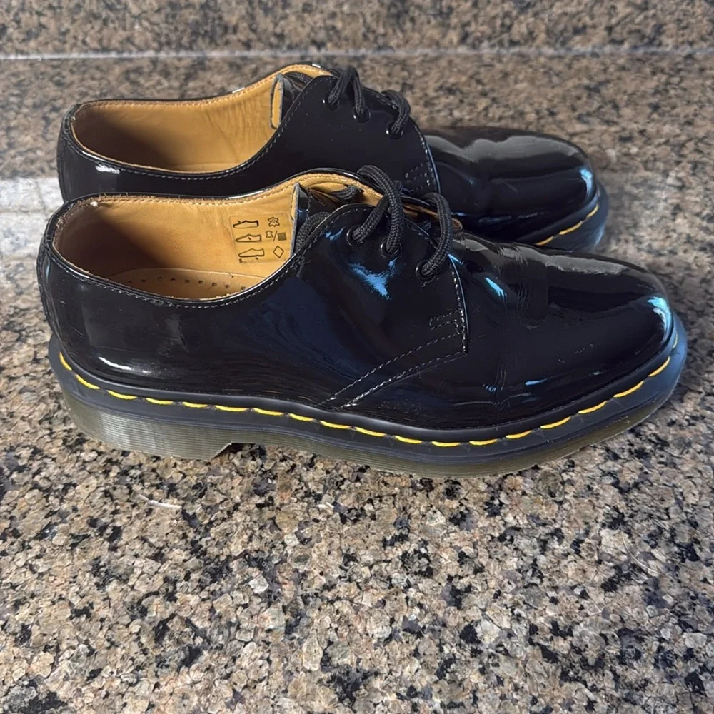 Dr. Martens Black Patent Leather Yellow Stitch Oxfords Ladies Size 7, UK Size 5